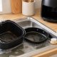 Airfryer Sepetindeki Yanmış Yağ Nasıl Temizlenir?